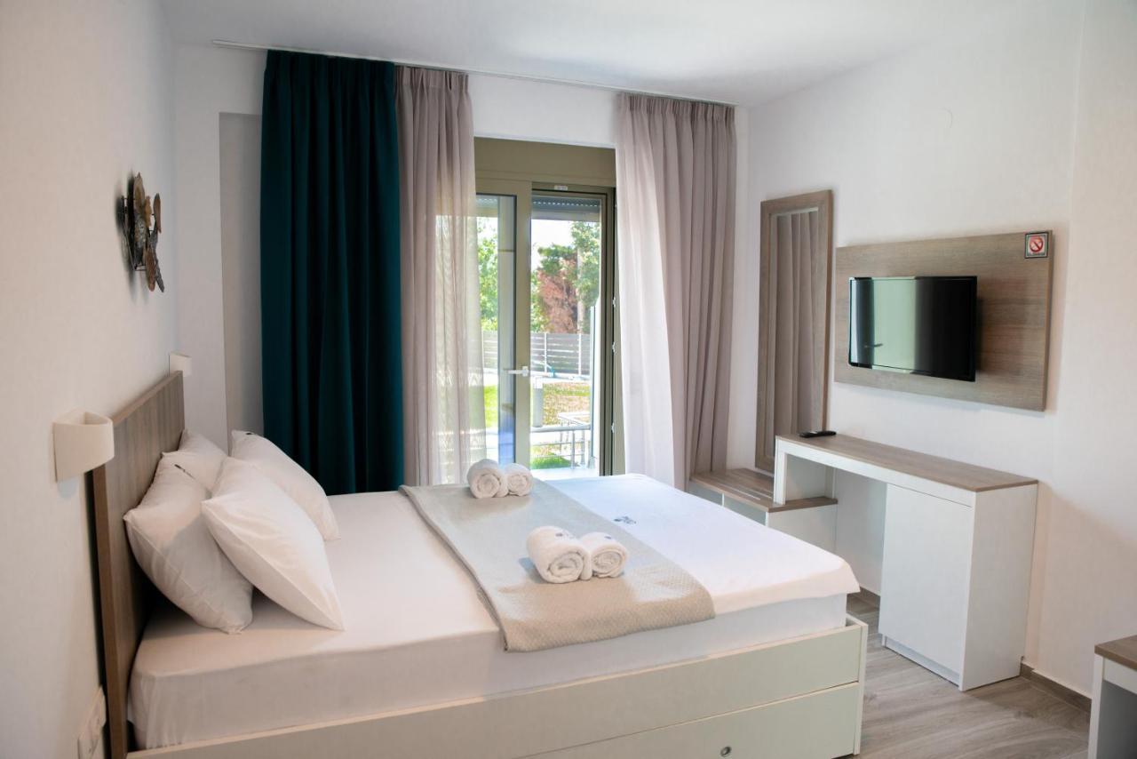 Oliva Suites Нікіті Екстер'єр фото