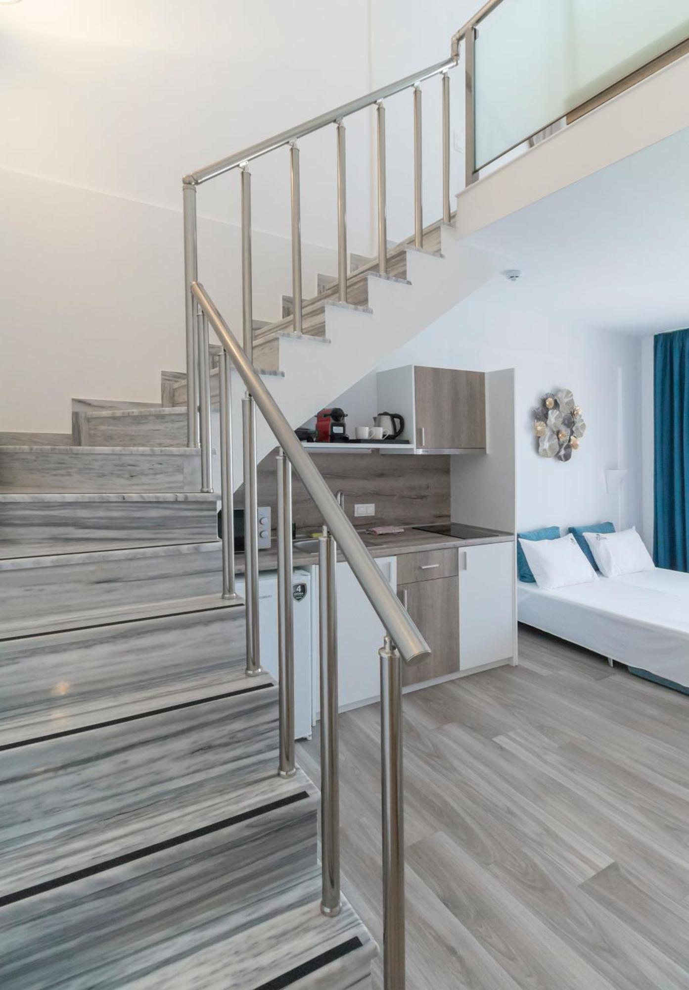 Oliva Suites Нікіті Екстер'єр фото