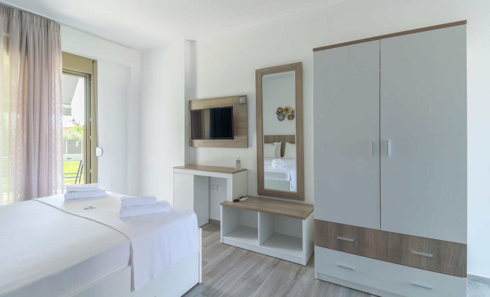 Oliva Suites Нікіті Екстер'єр фото